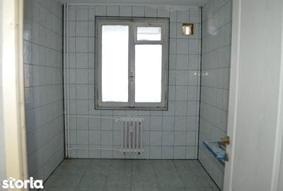 Apartament cu 3 camere în Războieni - 13