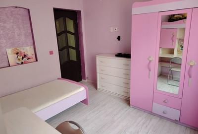 Apartament 3 camere, zona Ambasador, etaj 1 - 5