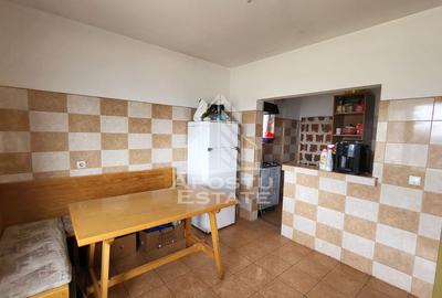Casa individuala cu 7 camere,si teren de 550 mp,Dudestii Noi - 2