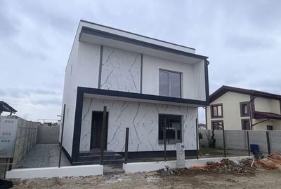 Casă cu 4 camere în Central - 2