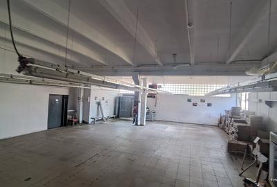 Spațiu comercial, de 996 mp, în Central - 4