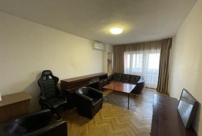 Apartament cu 3 camere decomandat, mobilat în Bucur Obor
