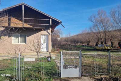 Casă cu 2 camere în Hotarele