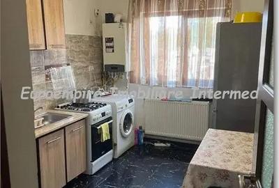 Casă cu 4 camere cu Teren 400 Mp în Palazu Mare - 5