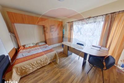 Casă cu Teren 818 Mp în Central - 1