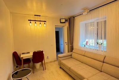 Casa la sol cu 3 camere, 933 mp teren, Valu lui Traian - 2