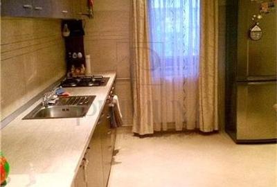 BUCOVINA - ETAJ 3 - DECOMANDAT - 3 CAMERE - 2 BALCOANE - 2 BAI - CLIMA - 2