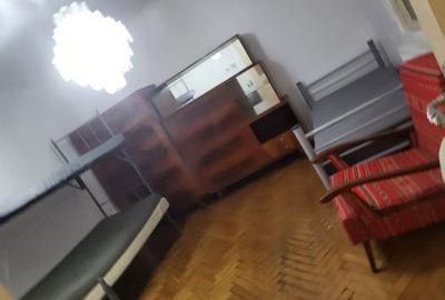 Casă cu 3 camere în Central