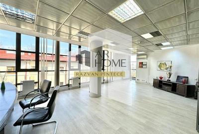 Spațiu comercial, de 40 mp, în Central - 9