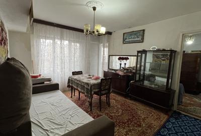 Apartament cu 3 camere semidecomandat în Lujerului