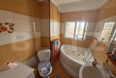 Apartament de vanzare, cu 3 camere, 87 mp, zona Ciuperca Mal - 1