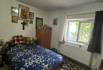 Casă cu 5 camere cu Canalizare în Ion Roată - 3