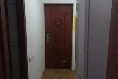 Garsonieră decomandată în Casa Cărții - 1