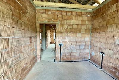 Casă cu 4 camere cu Teren 525 Mp în Baciu - 2