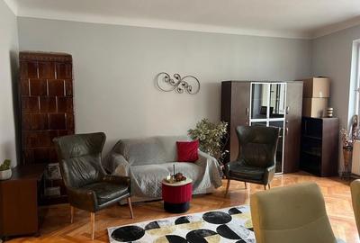 Apartament cu 3 camere în Central
