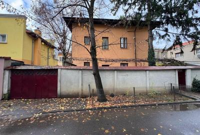 De vanzare AP 3 camere | 121 MP | Garaj | D P | Casin | Domenii - 2