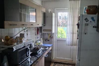 Apartament cu 2 camere, decomandat - zona Tractorul - 5