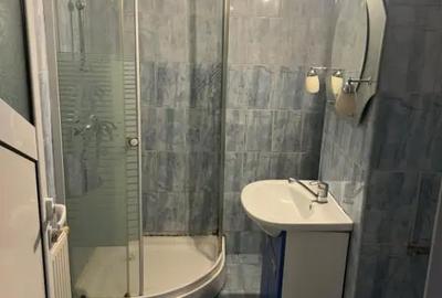 Apartament cu 3 camere decomandat în Central - 1
