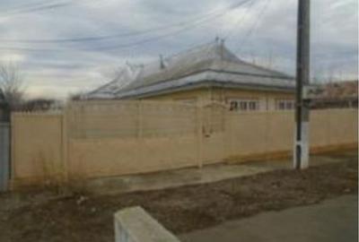 Casă cu 4 camere cu Teren 5917 Mp în Ivești - 5