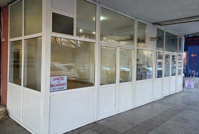 Inchiriez spatiu comercial 40 mp,central,str.G-ral Magheru,langa BCR,Ramnicu Valcea,550 euro. - 8