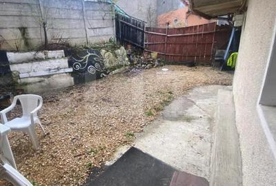 Casă cu 9 camere cu Canalizare în Central - 16