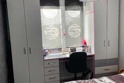 Apartament cu 3 camere semidecomandat în Rahova - 9