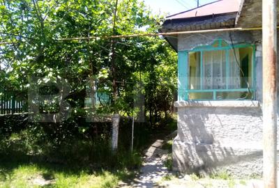 Casa cu 2 camere, suprafata teren 1700mp + super priveliste - 11