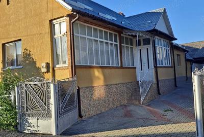 Casa de vanzare la ?ara cu gradina spa?ioasa - 2