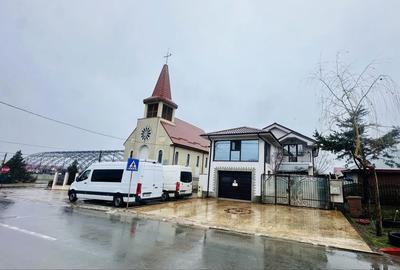 Casă cu 3 camere în Lumina
