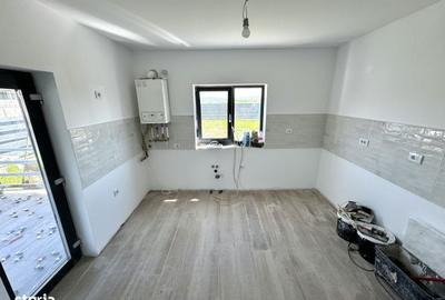 Casă cu 3 camere în Lunca Cetățuii
