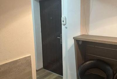 Garsonieră decomandată în Micro 14 - 2