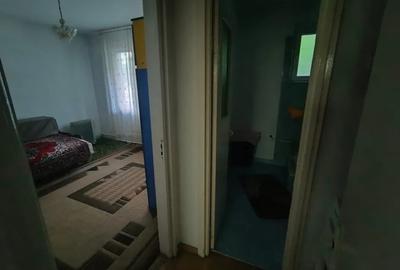 Apartament 2 camere, etaj 1/4, zona Podu Ros - 5