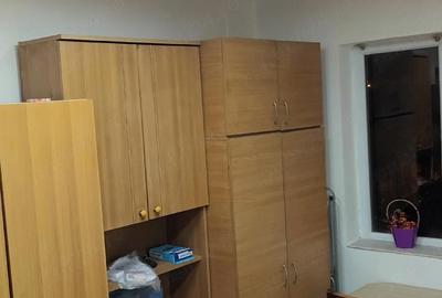 Apartament cu 2 camere decomandat în Km 5 - 7