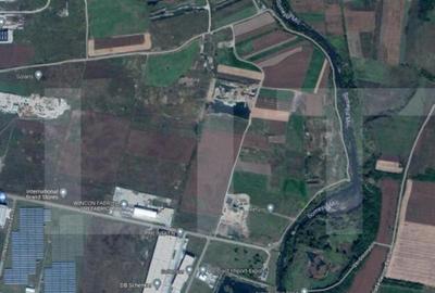 Teren de 8633 mp, în Central - 3