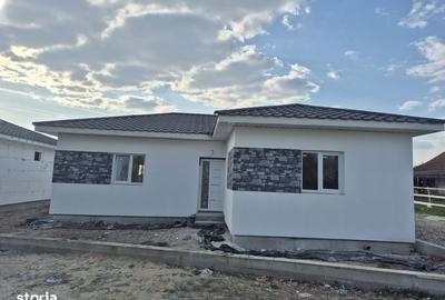 Casă cu 4 camere cu Teren 76 Mp în Lazuri - 2