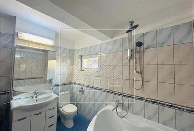 Ap cu 4 camere, 86 mp utili, 2 balcoane, garaj spatios - Zona Tilisca - 13