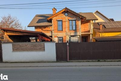 Casă cu 10 camere cu Teren 339 Mp în Decebal - 13