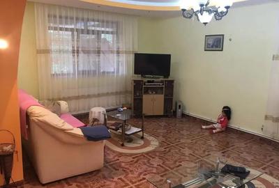 Casă cu 6 camere în Bucium - 6