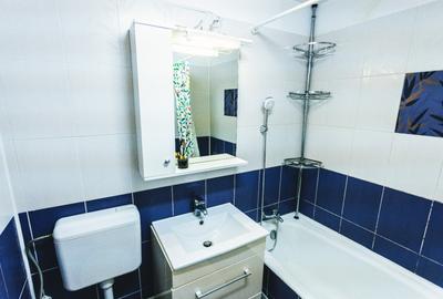 Decebal ,Calea Calarasilor  ,  3 minute metrou Piata Muncii - 39