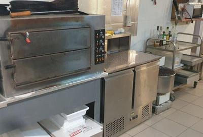 Spațiu comercial, de 210 mp, în Central - 6