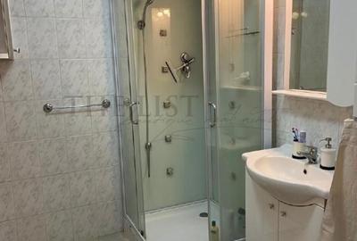 Casă cu 4 camere în Central - 3