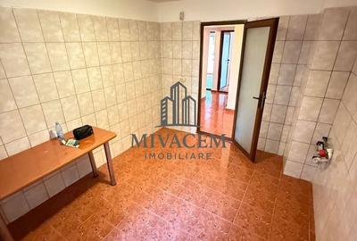 Apartament cu 4 camere decomandat în Calea București - 4
