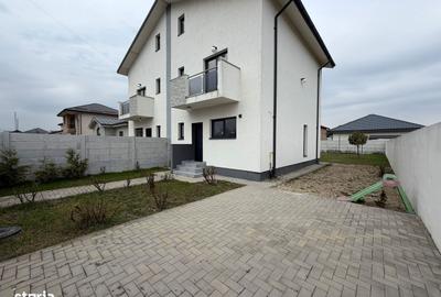 Casă cu 4 camere cu Teren 330 Mp în Central - 2