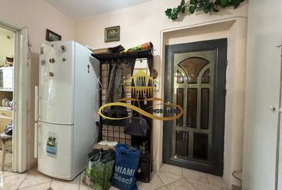 Apartament cu 2 camere cu balcon etaj 3 din 4 - de vanzare - 3