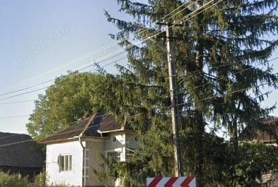 Casă cu Teren 3400 Mp în Recea-Cristur - 3