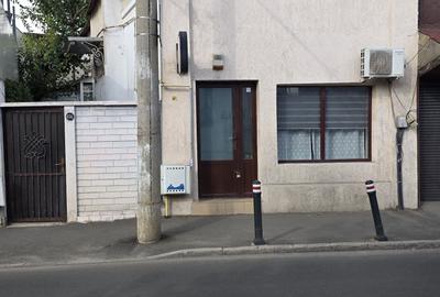 Casă cu 2 camere cu Teren 70 Mp în Vatra Luminoasă