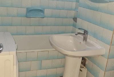 Apartament cu 3 camere decomandat în Holboca - 2