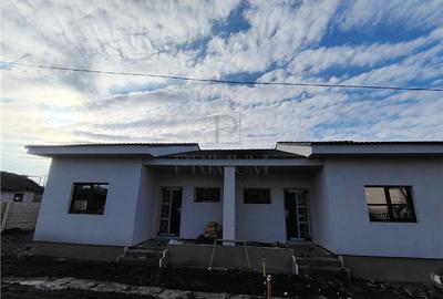 Duplex cu 3 camere cu Canalizare în Moșnița Nouă - 3