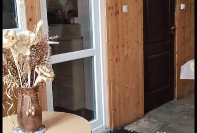 Casă cu 7 camere în Exterior Vest - 5