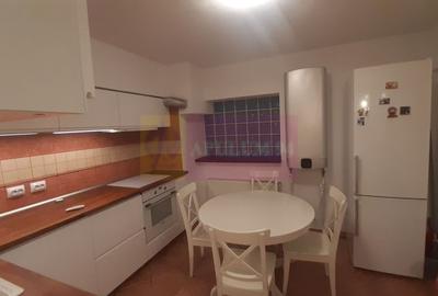 Apartament cu 3 camere semidecomandat, mobilat în P-ța Romană - 21